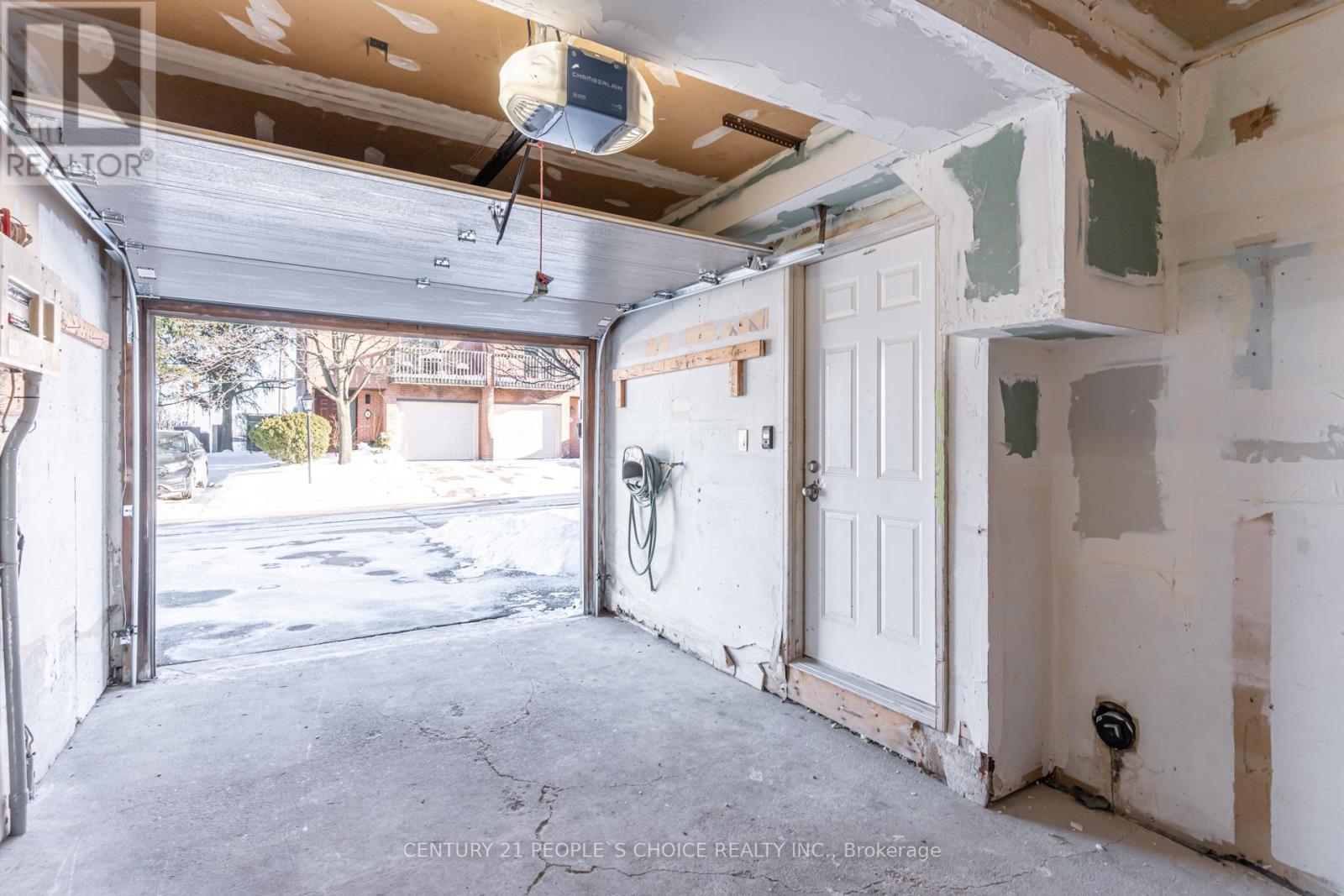 24 - 445 Stone Church Road, Hamilton, Ontario  L9B 2L5 - Photo 41 - X12753758