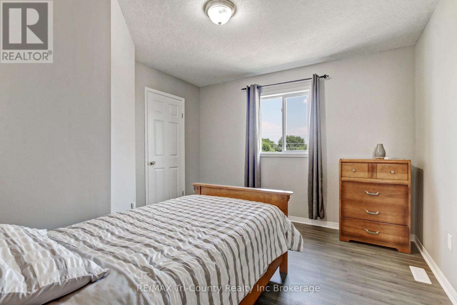 63 Woodhatch Crescent, Ingersoll, Ontario  N5C 0A3 - Photo 21 - X12707790