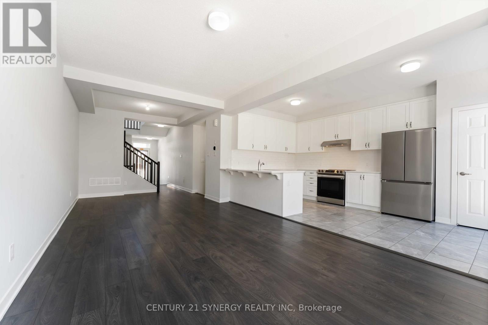 236 Billrian Crescent, Ottawa, Ontario  K2S 3A6 - Photo 3 - X12753832