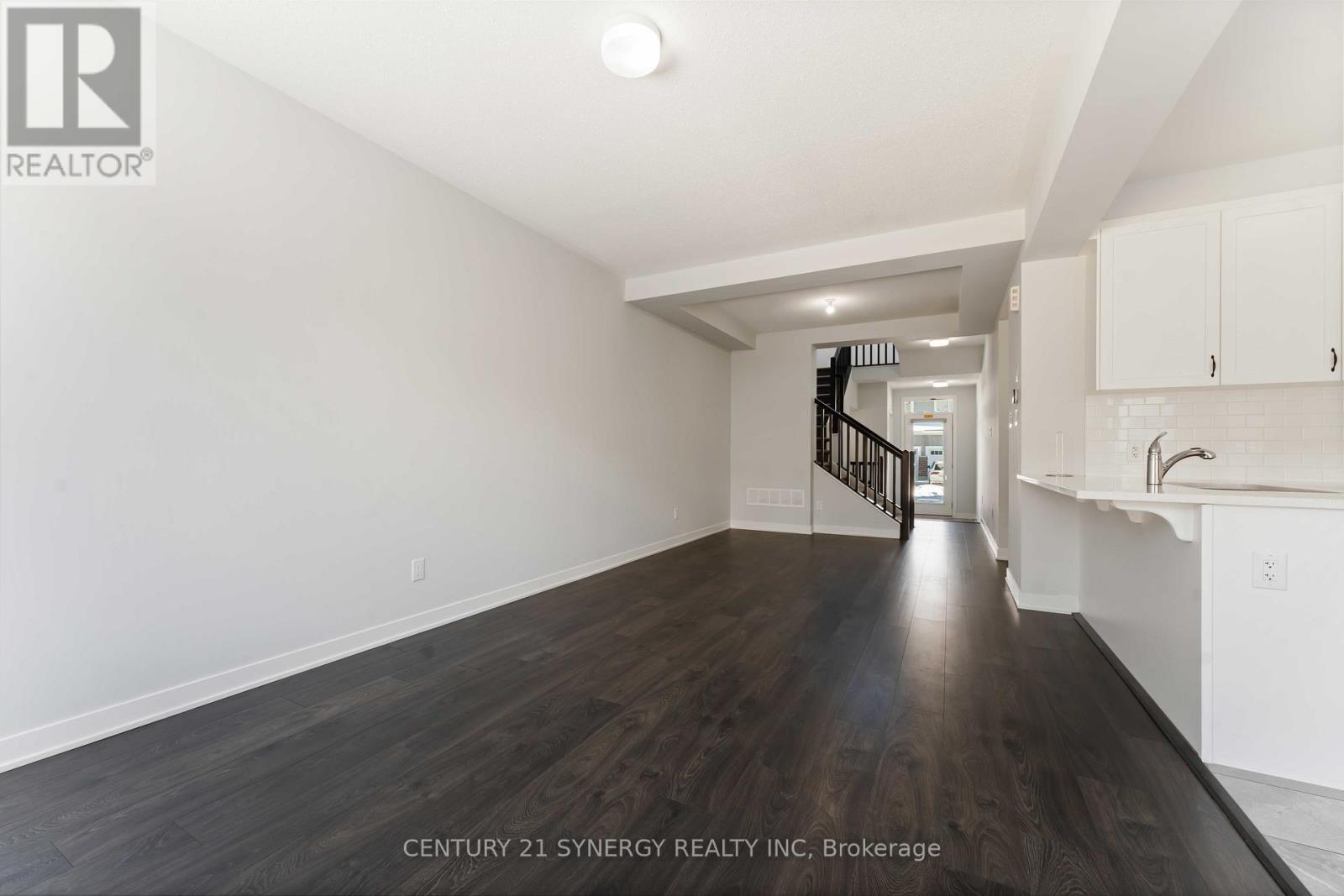 236 Billrian Crescent, Ottawa, Ontario  K2S 3A6 - Photo 4 - X12753832