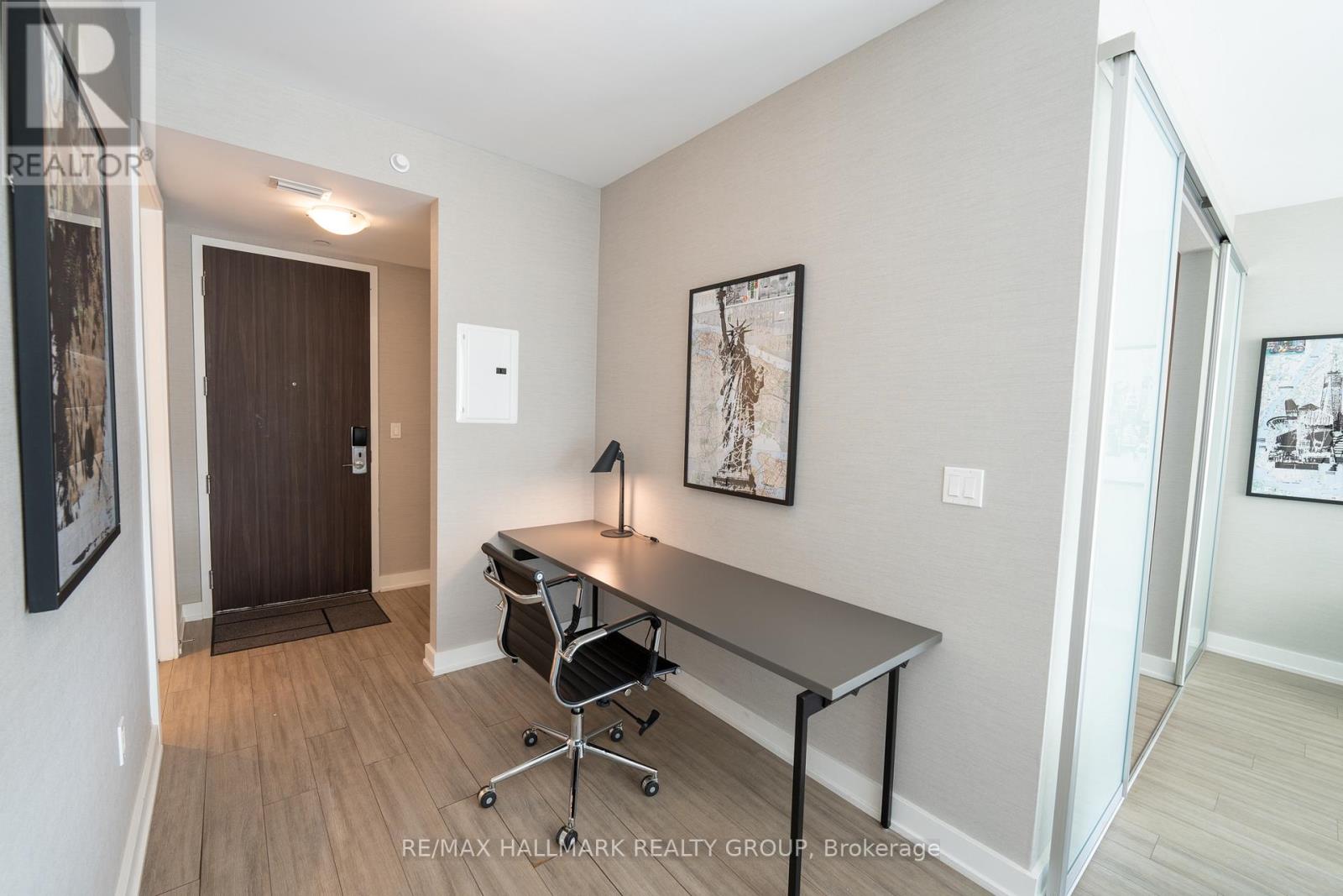 611 - 111 Champagne Avenue, Ottawa, Ontario  K1S 5V3 - Photo 5 - X12753966