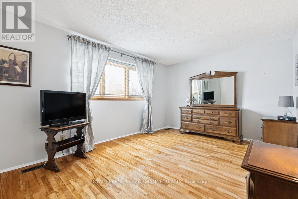 2314 Cotters Crescent, Ottawa, Ontario  K1V 8Y6 - Photo 22 - X12754012