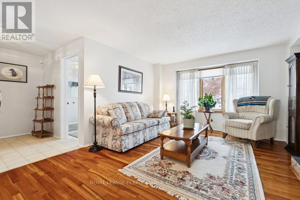 2314 Cotters Crescent, Ottawa, Ontario  K1V 8Y6 - Photo 8 - X12754012