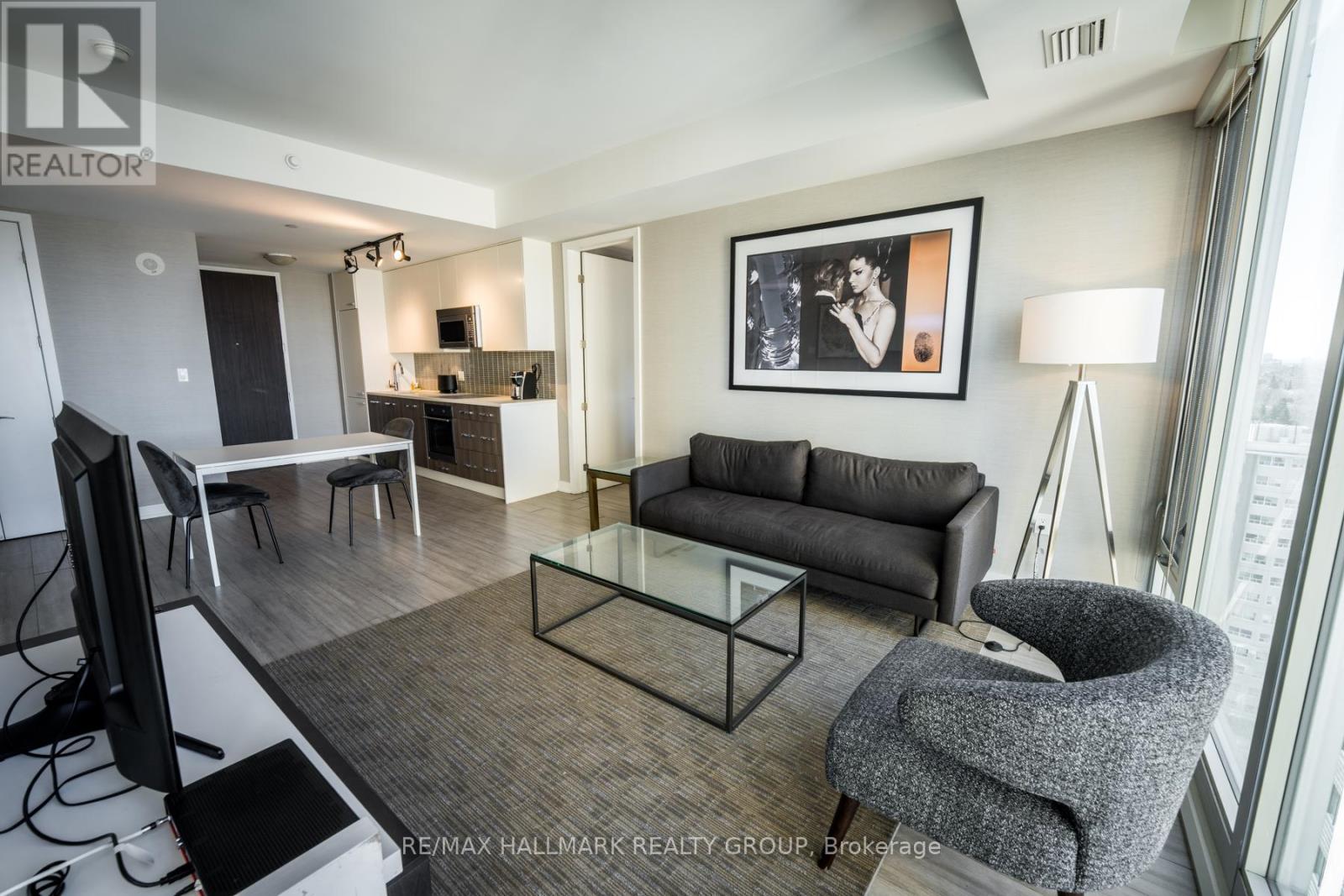 1805 - 111 Champagne Avenue, Ottawa, Ontario  K1S 5V3 - Photo 8 - X12754048