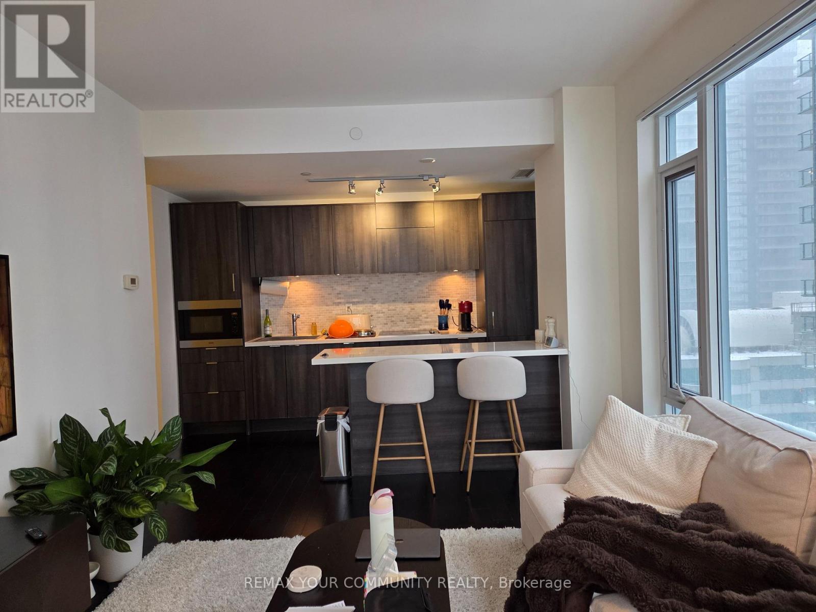 2302 - 21 Widmer Street, Toronto, Ontario  M5V 0B8 - Photo 6 - C12752794