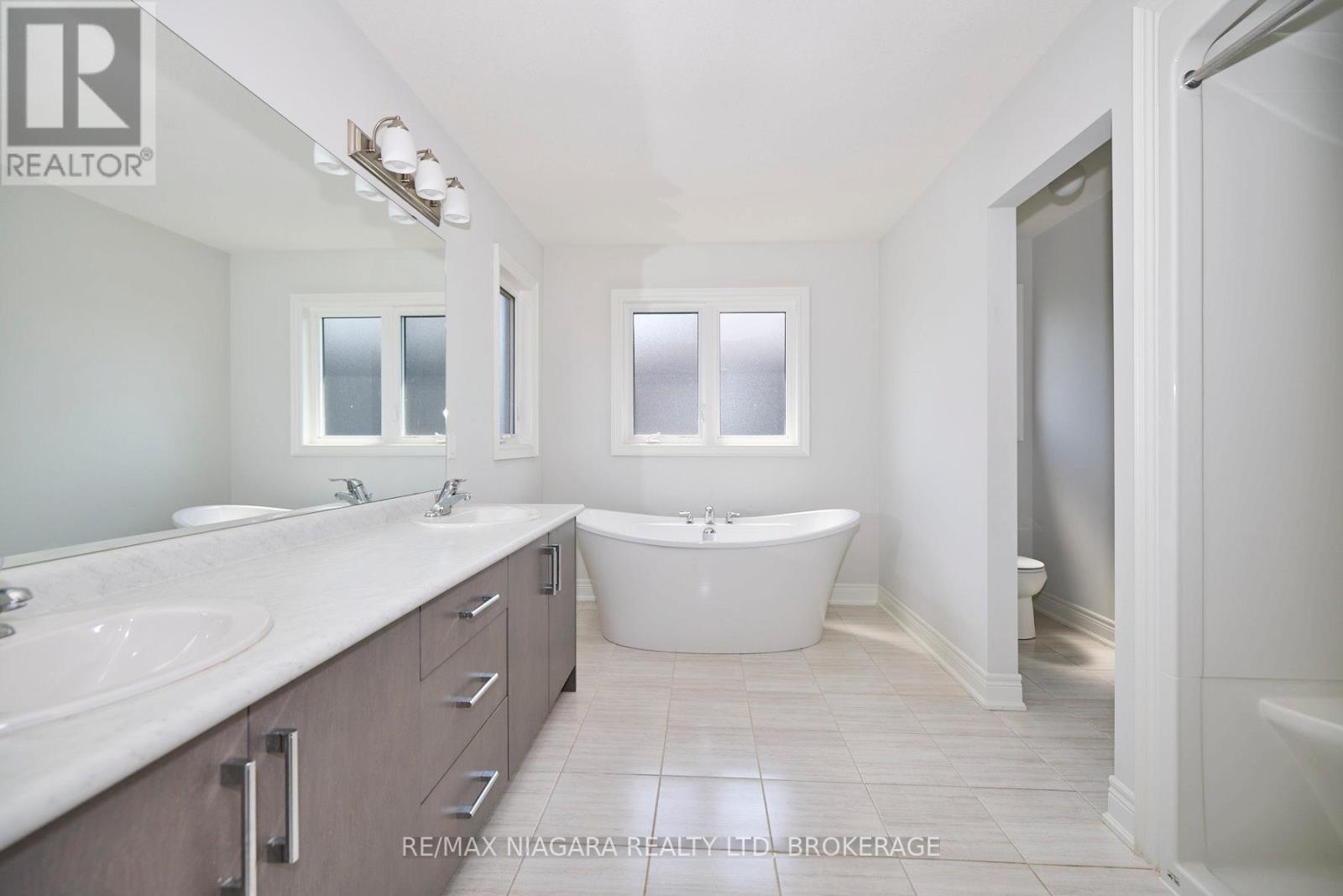 3624 Allen Trail, Fort Erie (Ridgeway), Ontario  L0S 1N0 - Photo 31 - X12754060