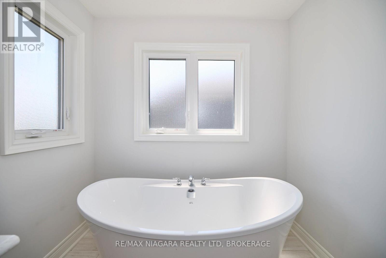 3624 Allen Trail, Fort Erie (Ridgeway), Ontario  L0S 1N0 - Photo 33 - X12754060