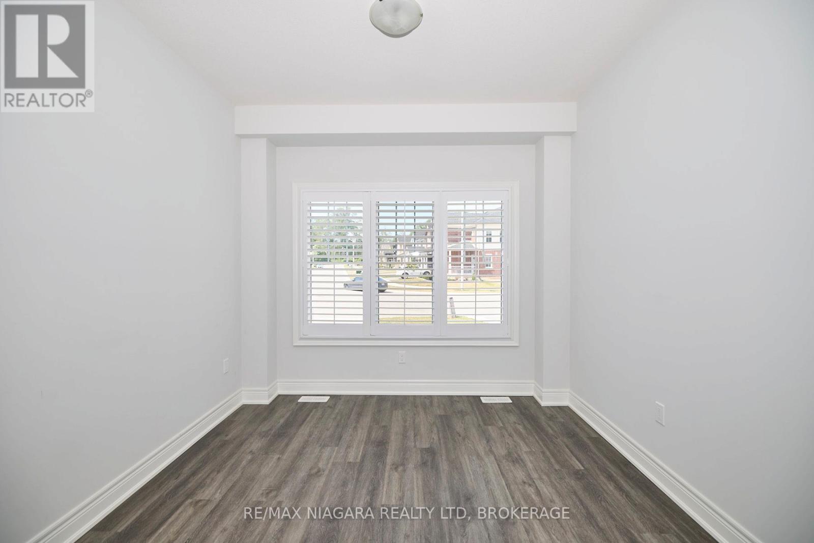 3624 Allen Trail, Fort Erie (Ridgeway), Ontario  L0S 1N0 - Photo 5 - X12754060