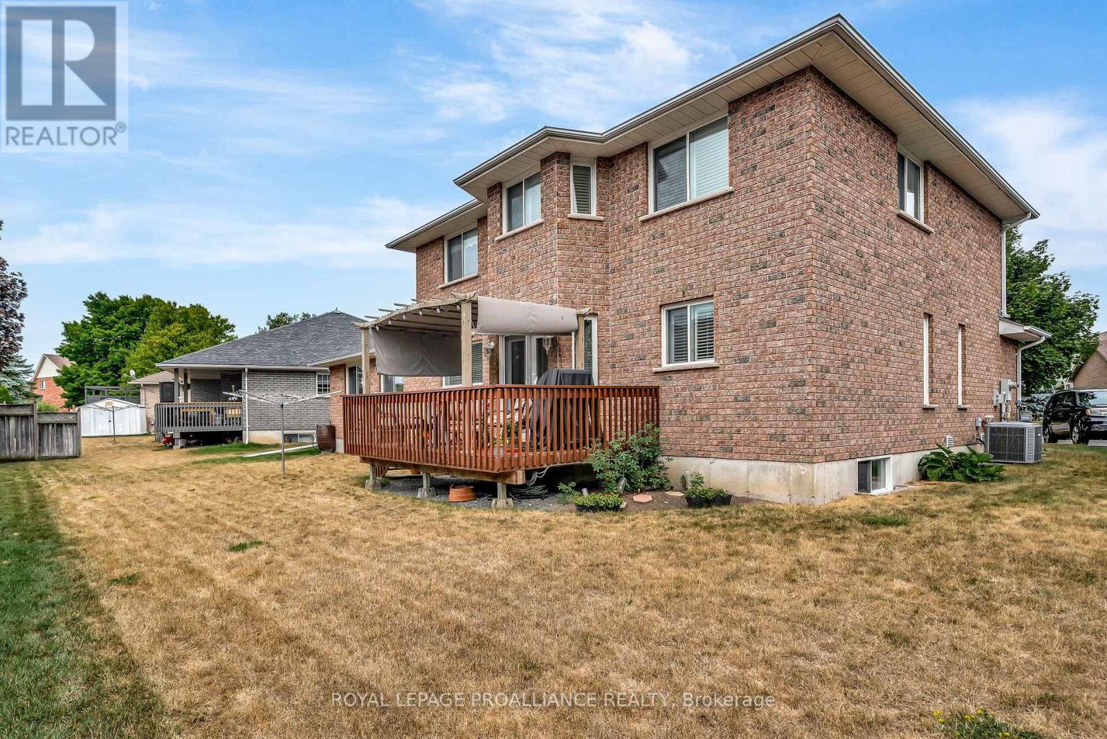 8 Linden Lane, Belleville, Ontario  K8N 5W9 - Photo 46 - X12503154