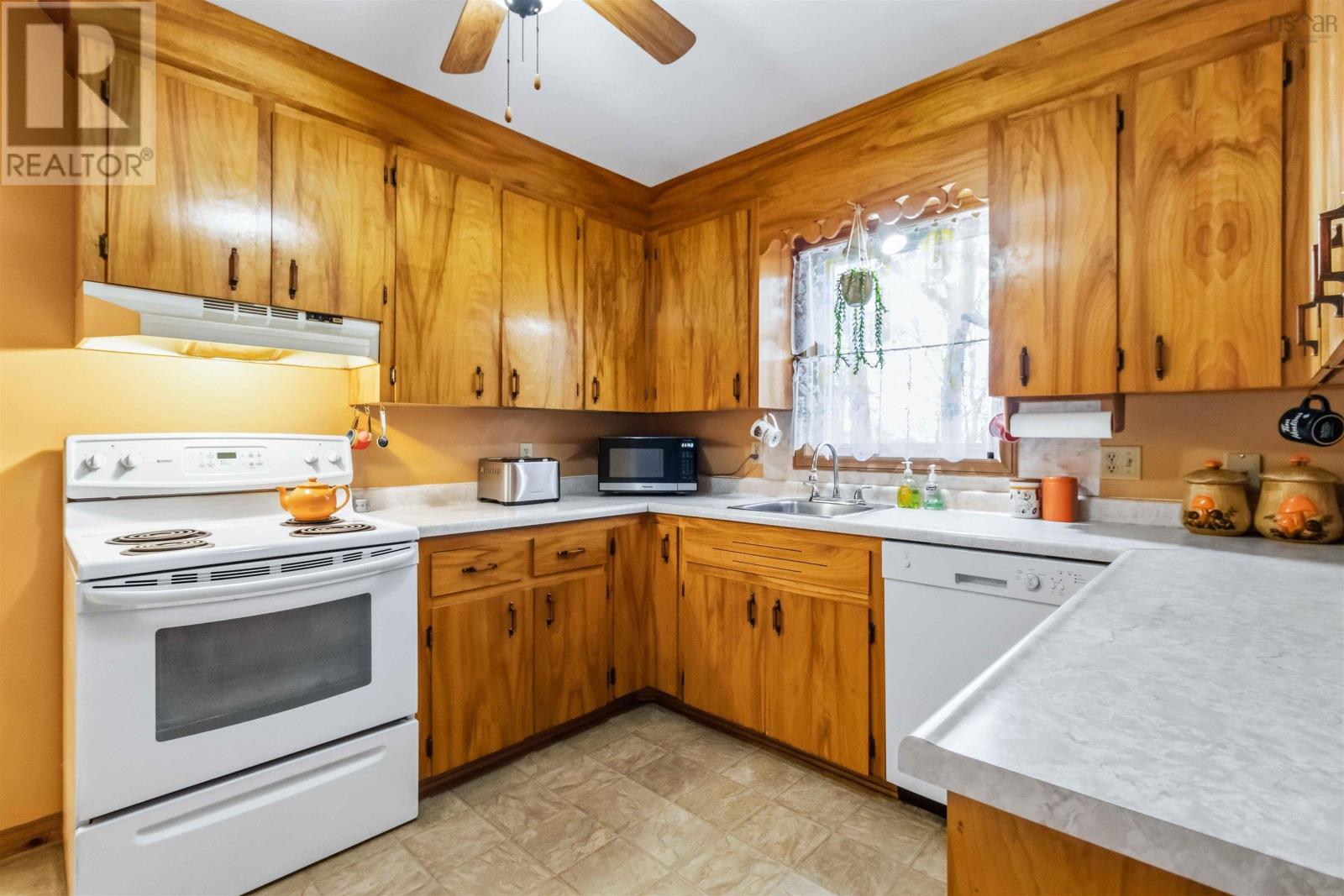 37 Westmount Heights, Bridgewater, Nova Scotia  B4V 1M5 - Photo 17 - 202601101