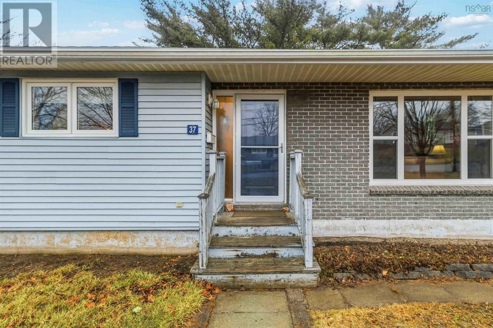 37 Westmount Heights, Bridgewater, Nova Scotia  B4V 1M5 - Photo 4 - 202601101