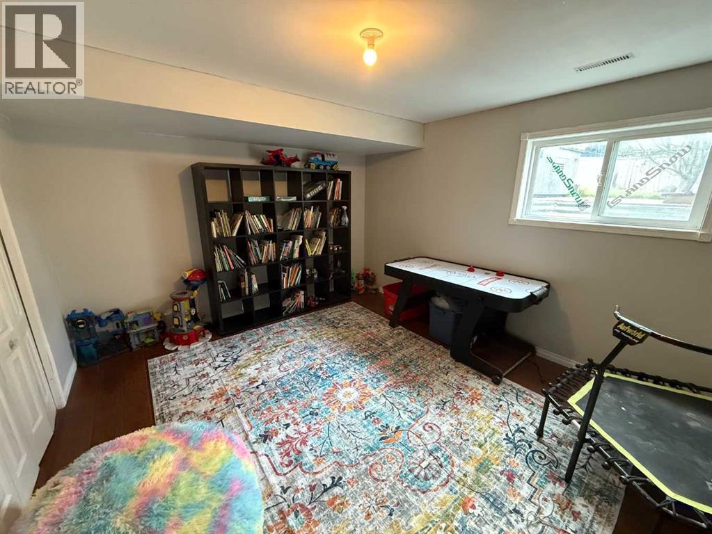 110 Parker Place, Hinton, Alberta  T7V 2C2 - Photo 16 - A2279601