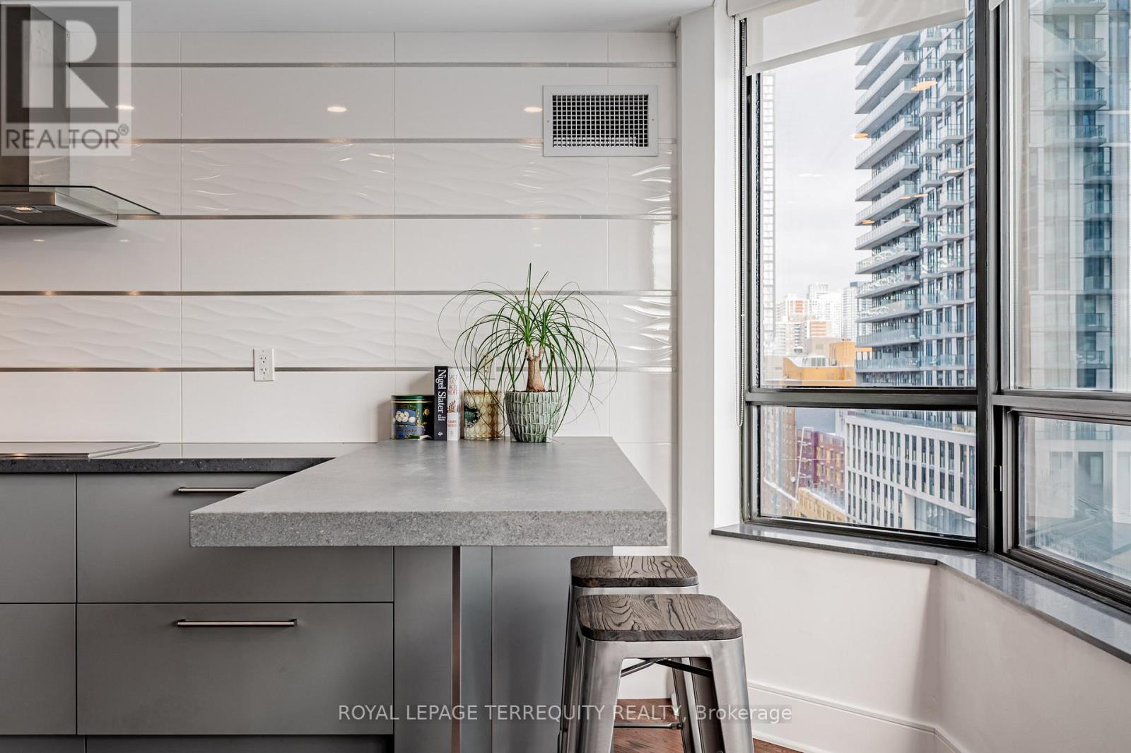 1203 - 192 Jarvis Street, Toronto, Ontario  M5B 2J9 - Photo 13 - C12753864