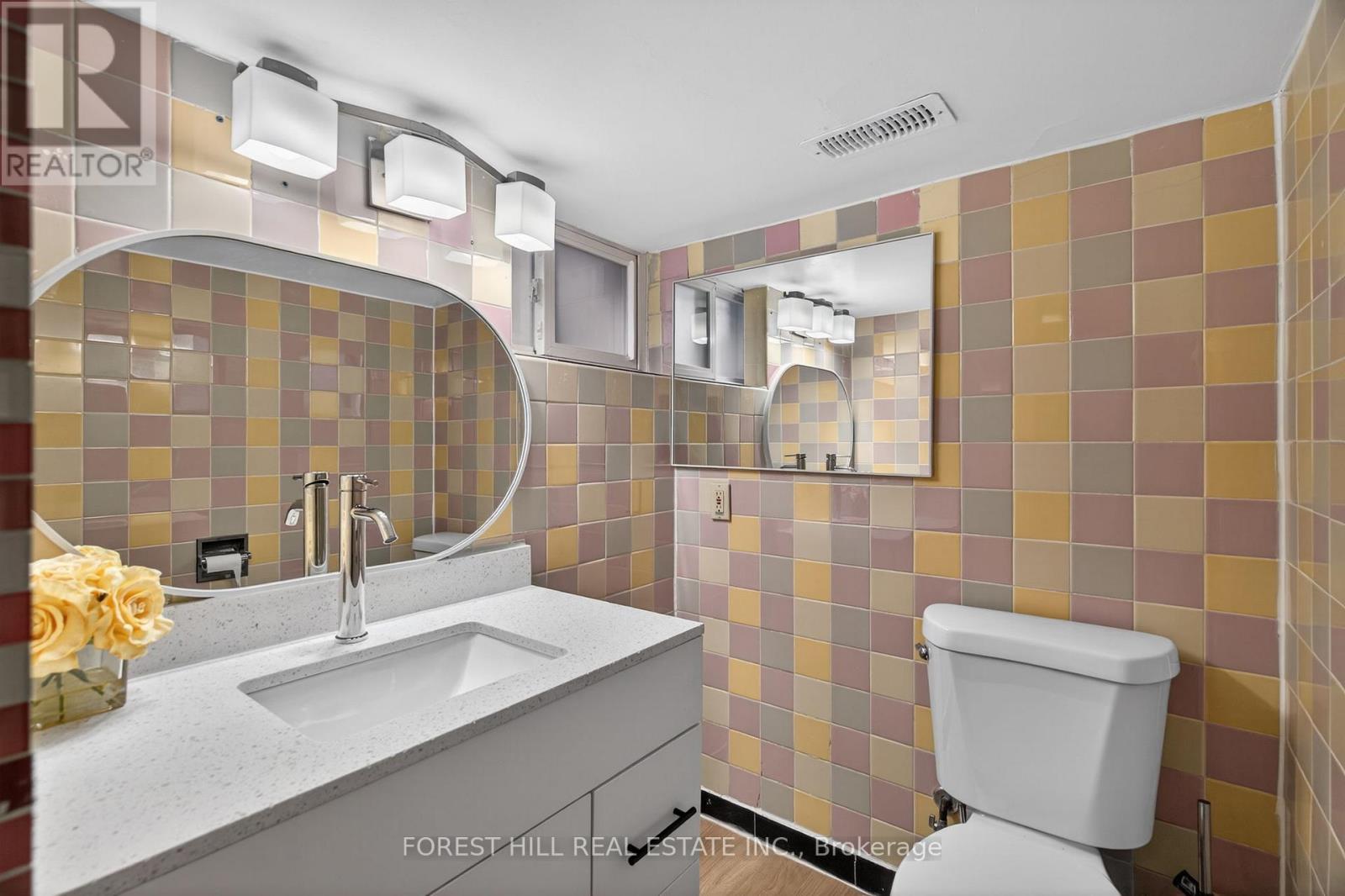 Lower - 7 Ellsworth Avenue, Toronto, Ontario  M6G 2K4 - Photo 10 - C12753956