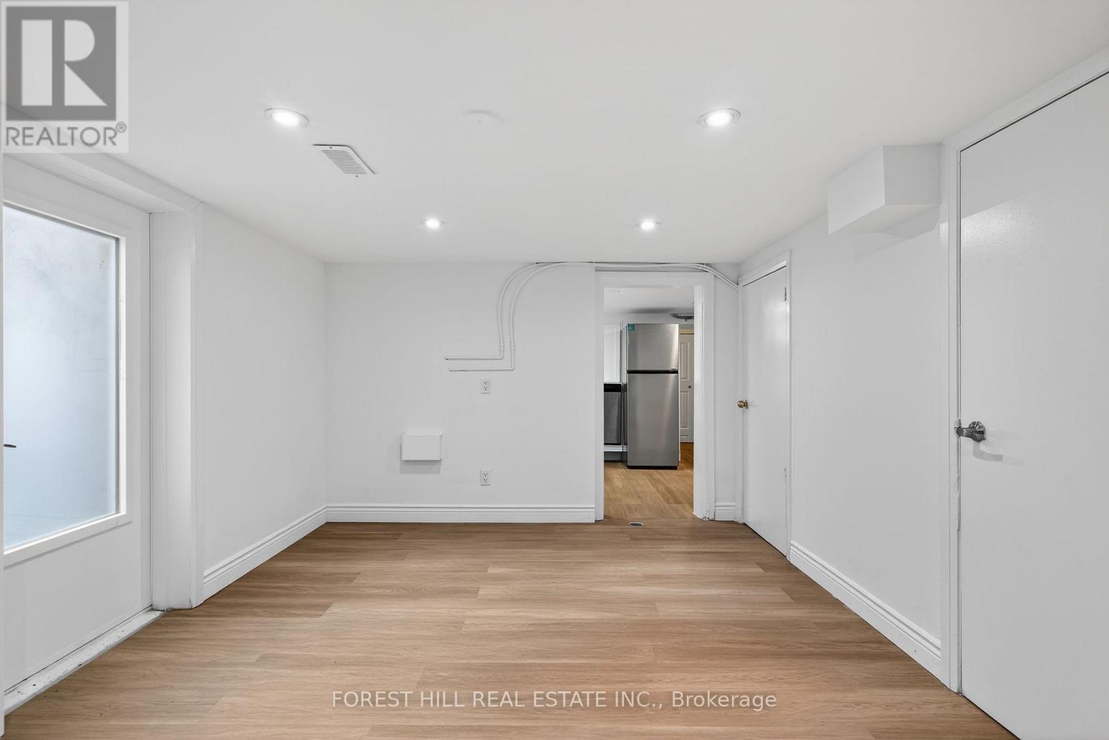 Lower - 7 Ellsworth Avenue, Toronto, Ontario  M6G 2K4 - Photo 13 - C12753956