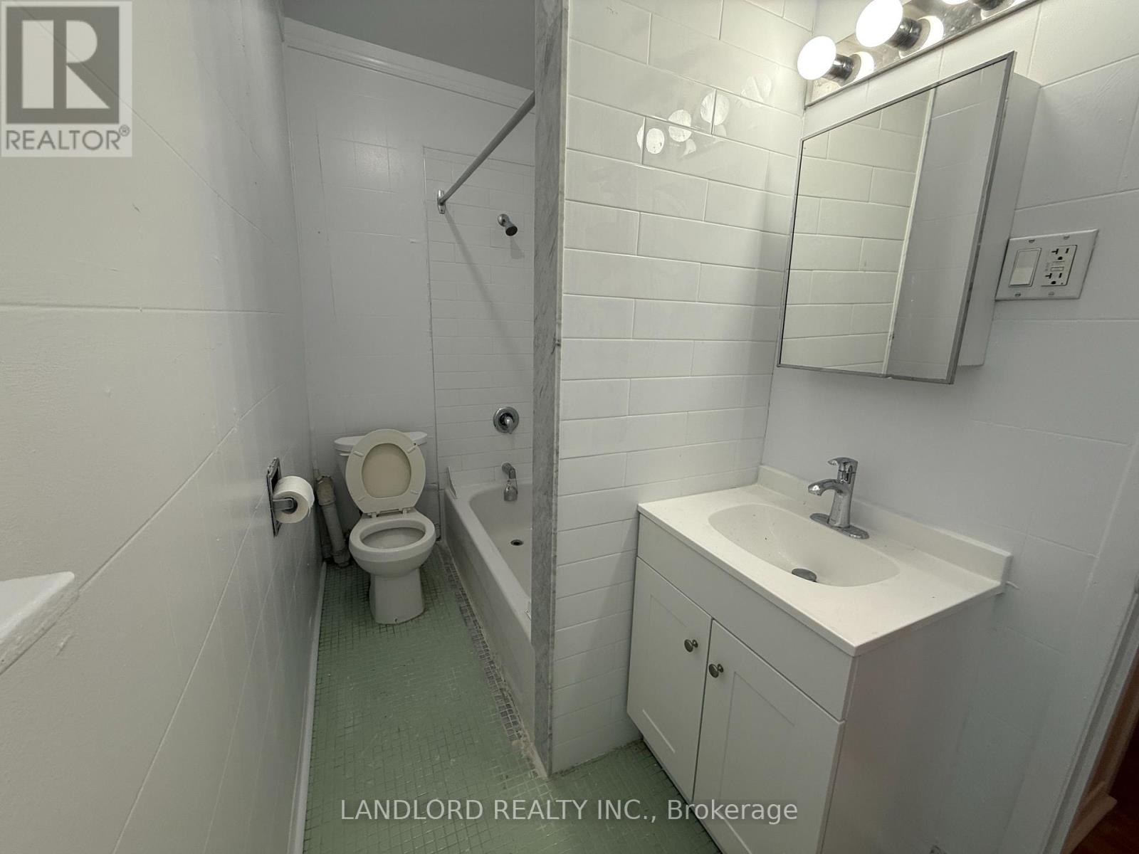 2 - 1 Clinton Street, Toronto, Ontario  M6J 2N8 - Photo 13 - C12754054