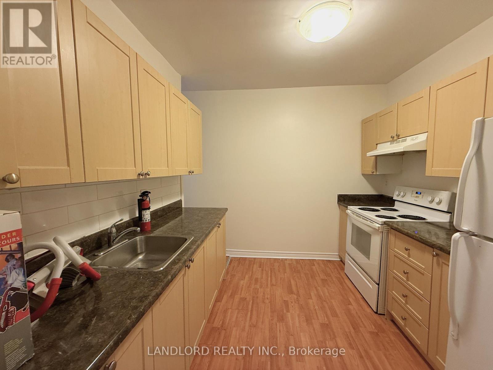 2 - 1 Clinton Street, Toronto, Ontario  M6J 2N8 - Photo 2 - C12754054