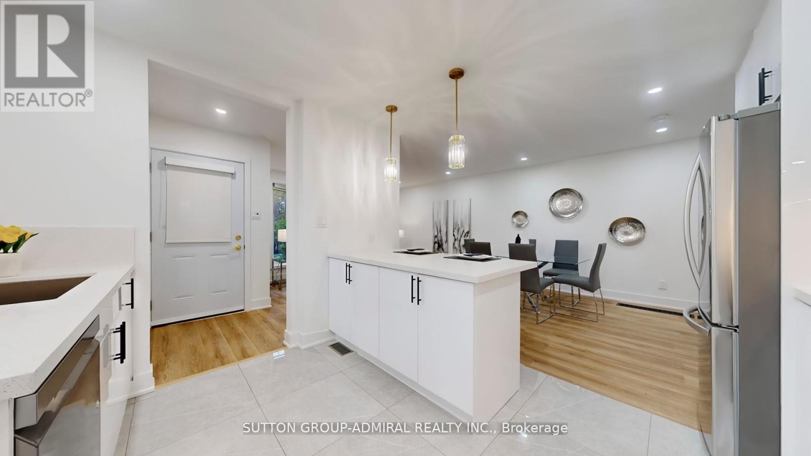 105 Baltray Crescent, Toronto, Ontario  M3A 2H5 - Photo 3 - C12754058