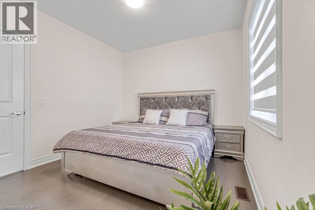 1252 Queens Plate Road, Oakville, Ontario  L6M 5M2 - Photo 29 - 40802680