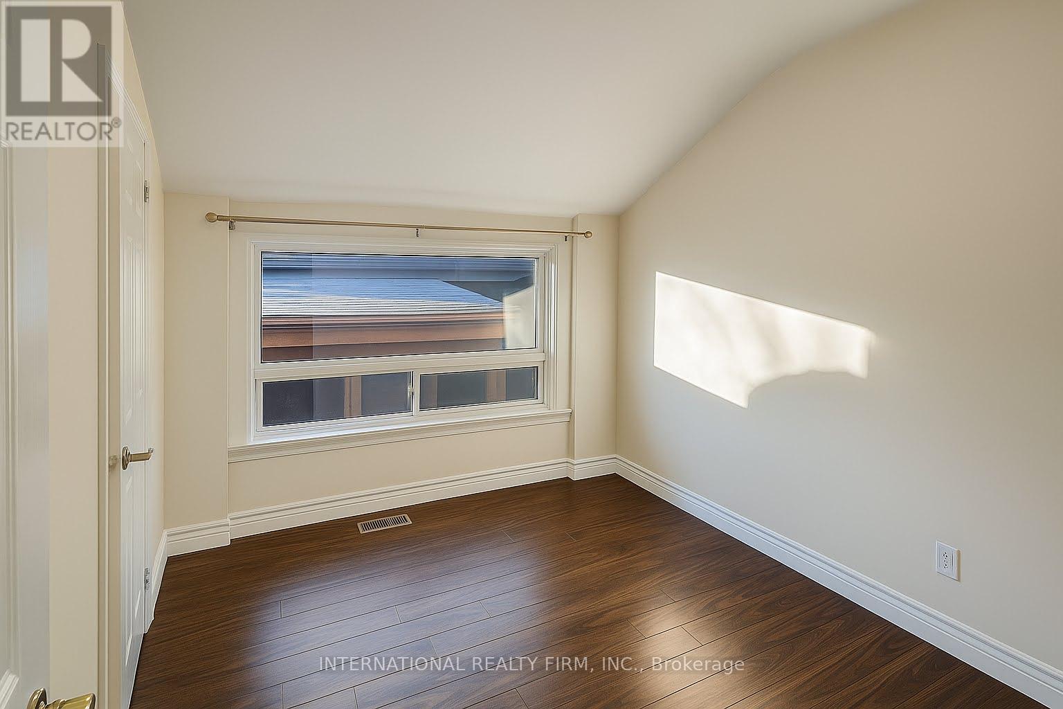 9 Benshire Drive, Toronto, Ontario  M1H 1M1 - Photo 5 - E12753912