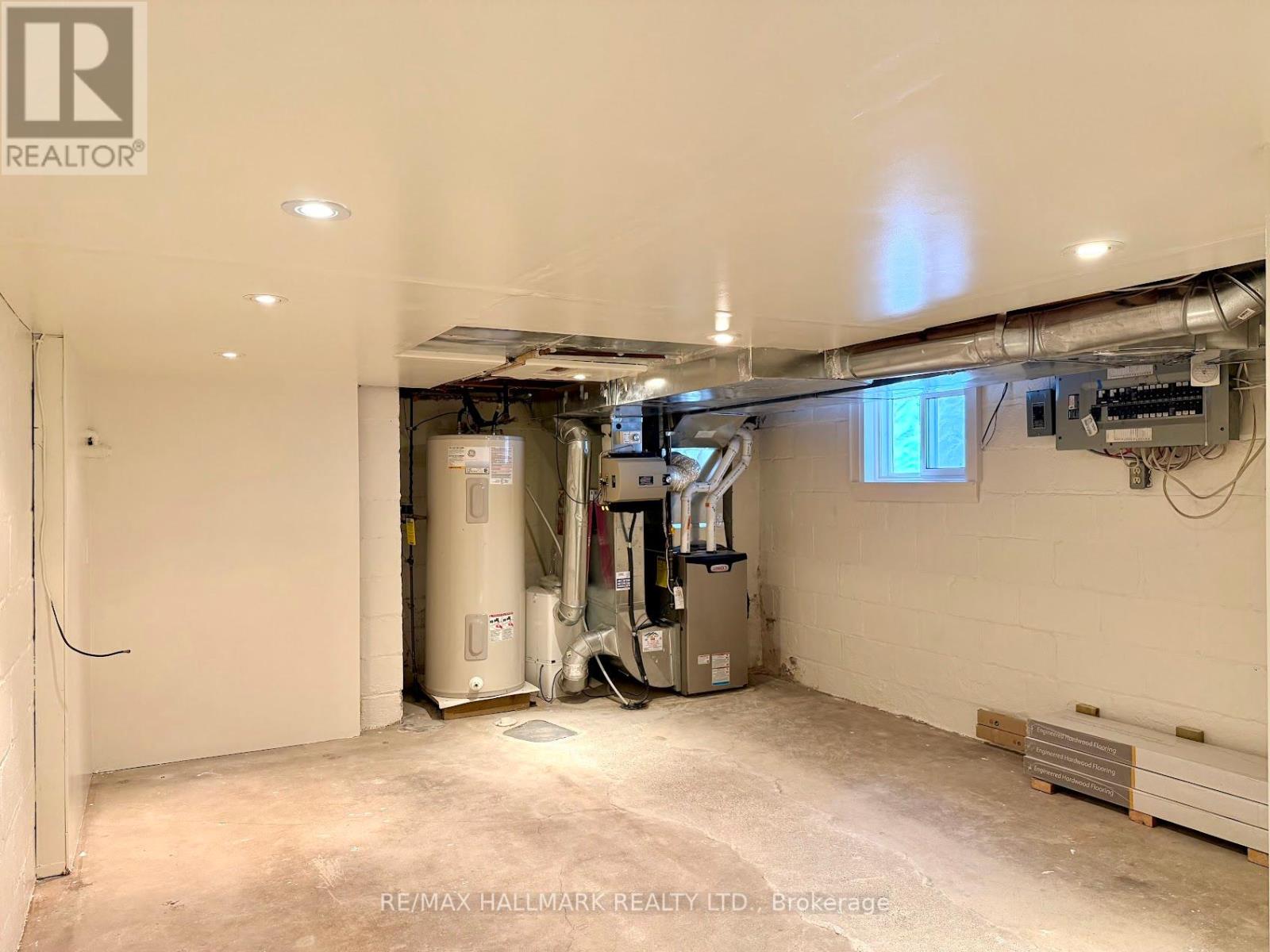 56 Highfield Road, Toronto, Ontario  M4L 2V1 - Photo 34 - E12753958