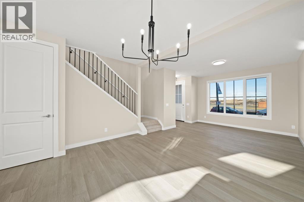 29 Sora Gate Se, Calgary, Alberta  T3S 0M6 - Photo 3 - A2274826