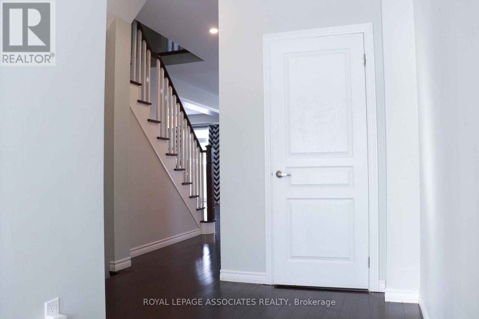 Main - 59 Hawke Crescent, New Tecumseth (Tottenham), Ontario  L0G 1W0 - Photo 3 - N12753838