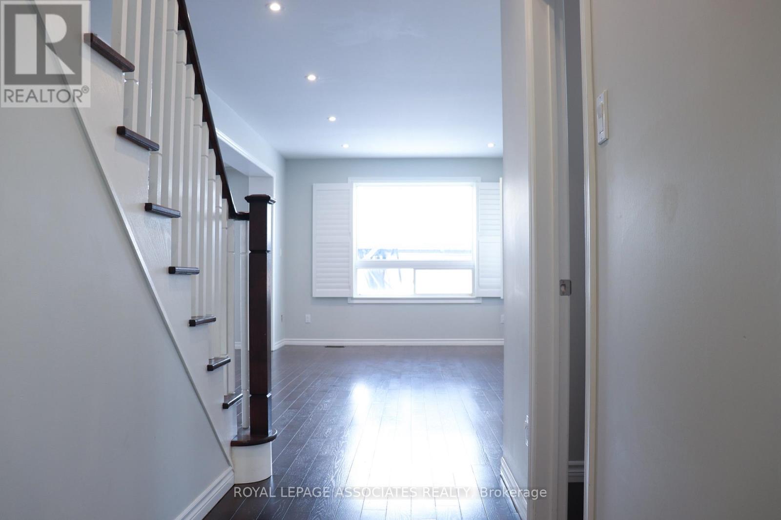 Main - 59 Hawke Crescent, New Tecumseth (Tottenham), Ontario  L0G 1W0 - Photo 4 - N12753838