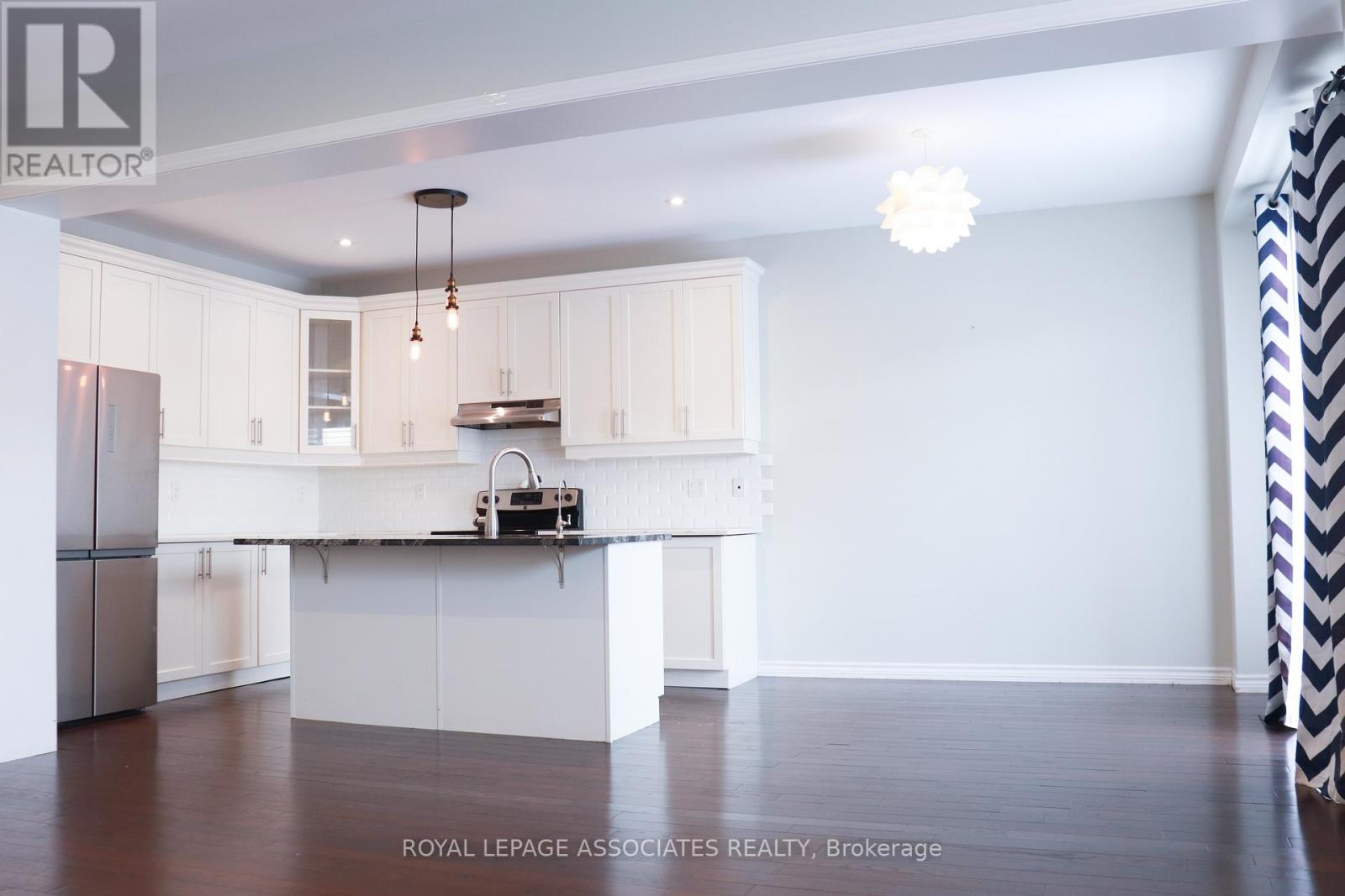 Main - 59 Hawke Crescent, New Tecumseth (Tottenham), Ontario  L0G 1W0 - Photo 7 - N12753838