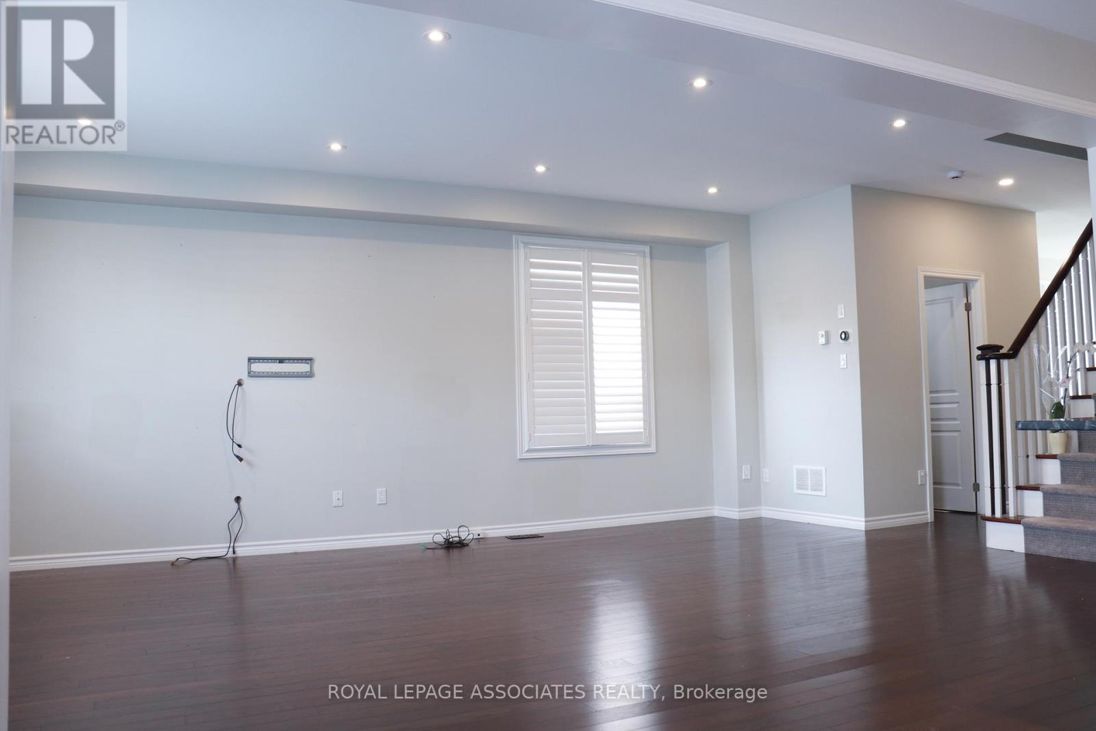 Main - 59 Hawke Crescent, New Tecumseth (Tottenham), Ontario  L0G 1W0 - Photo 8 - N12753838