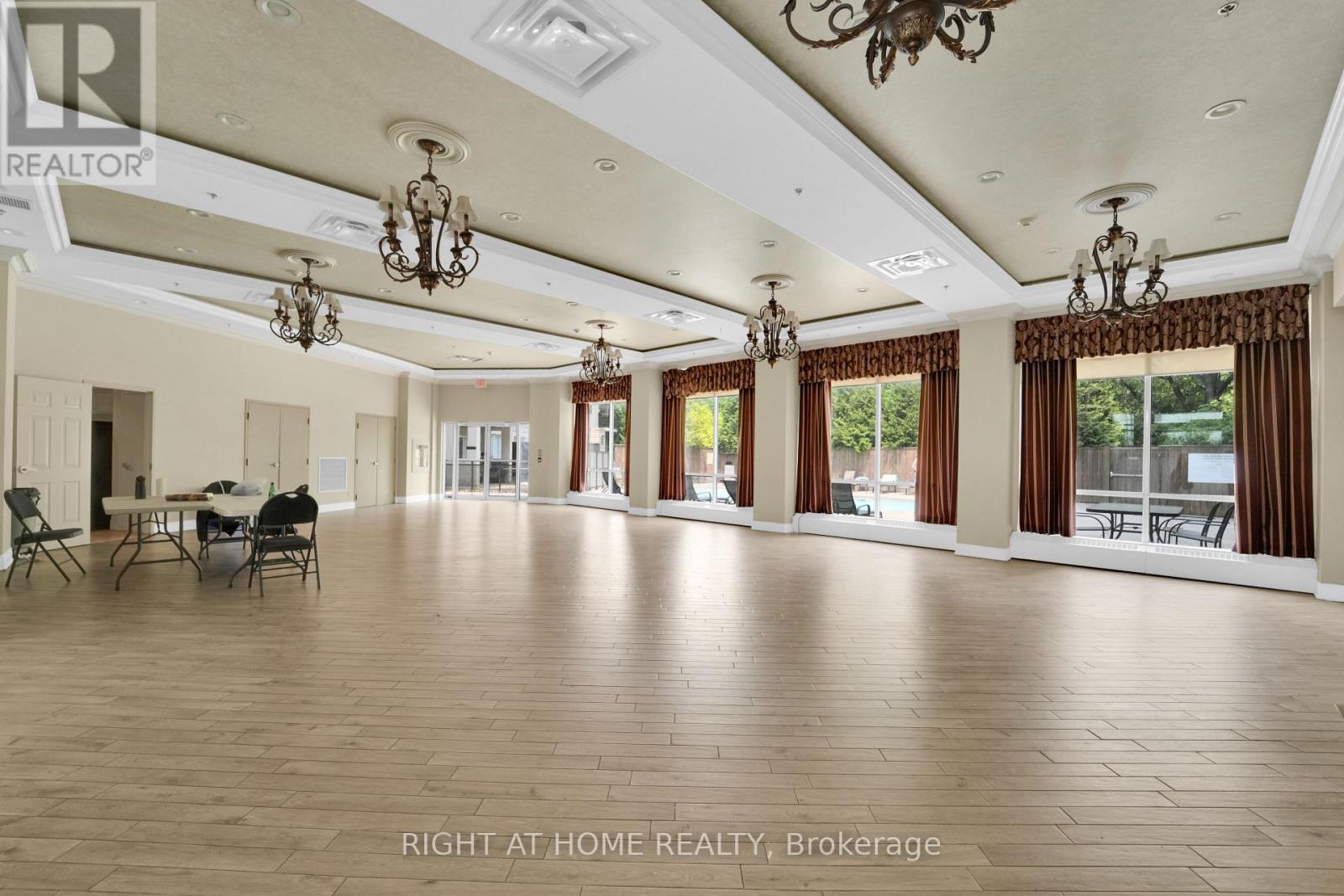 710 - 2 Maison Parc Court, Vaughan, Ontario  L4J 9K4 - Photo 18 - N12753898