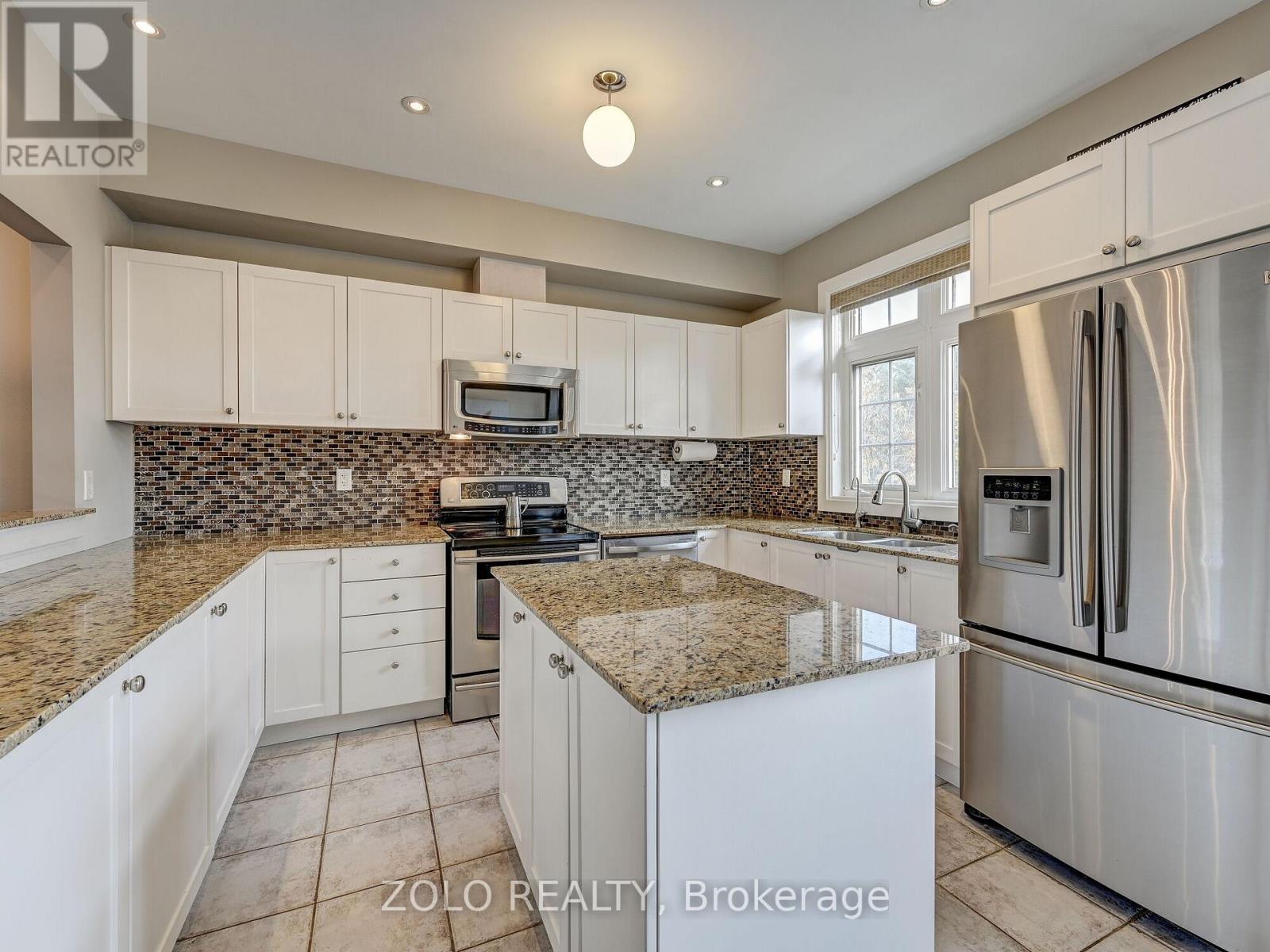 8 Burgon Place, Aurora, Ontario  L4G 7Y2 - Photo 19 - N12753926