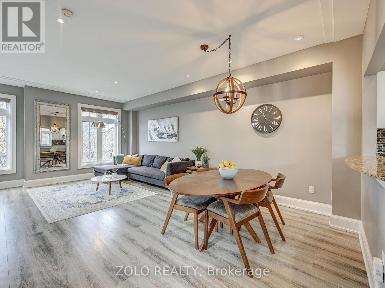 8 Burgon Place, Aurora, Ontario  L4G 7Y2 - Photo 8 - N12753926