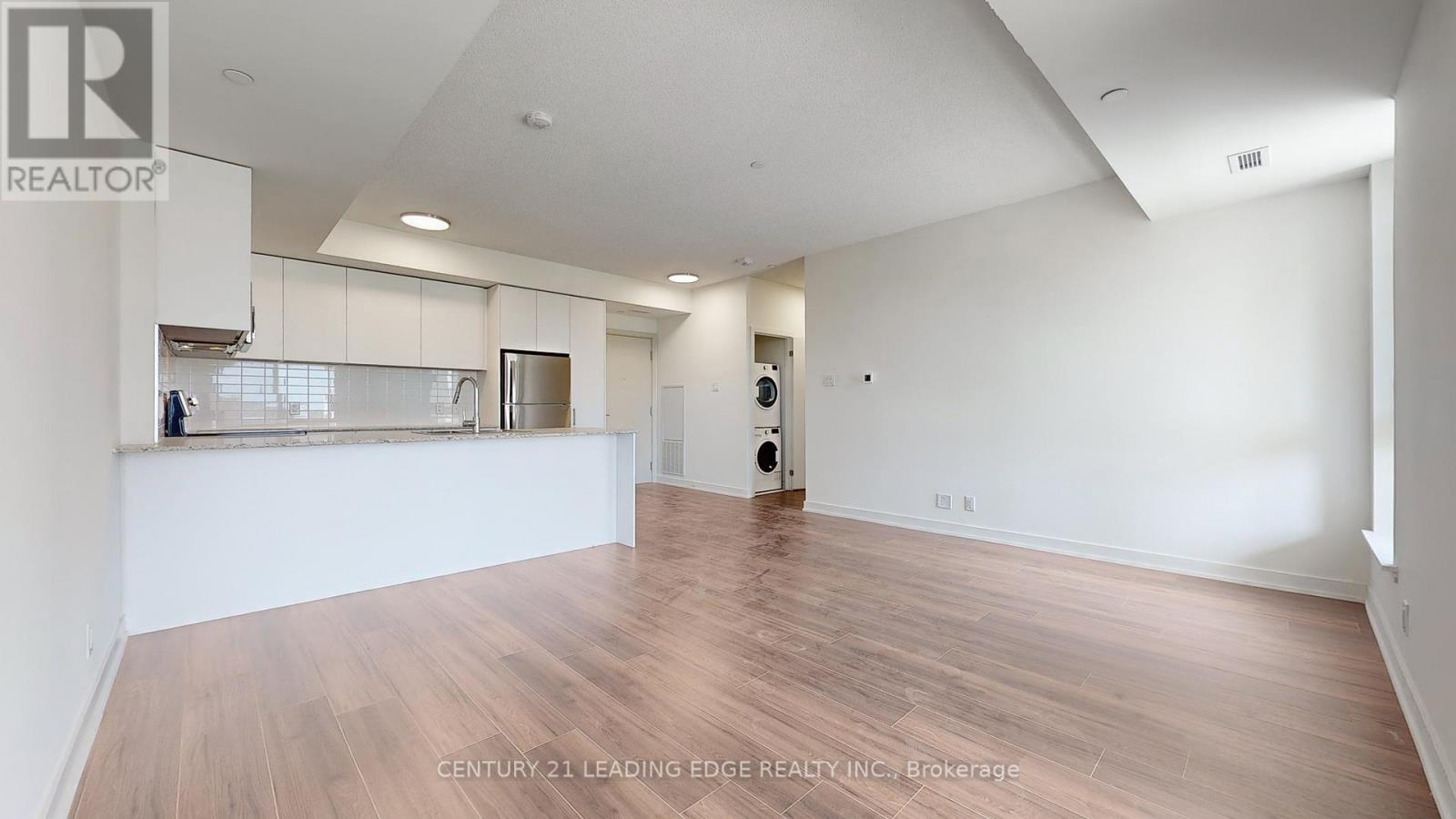 303 - 101 Cathedral High Street, Markham, Ontario L6C 0P1 - Photo 3 - N12753978