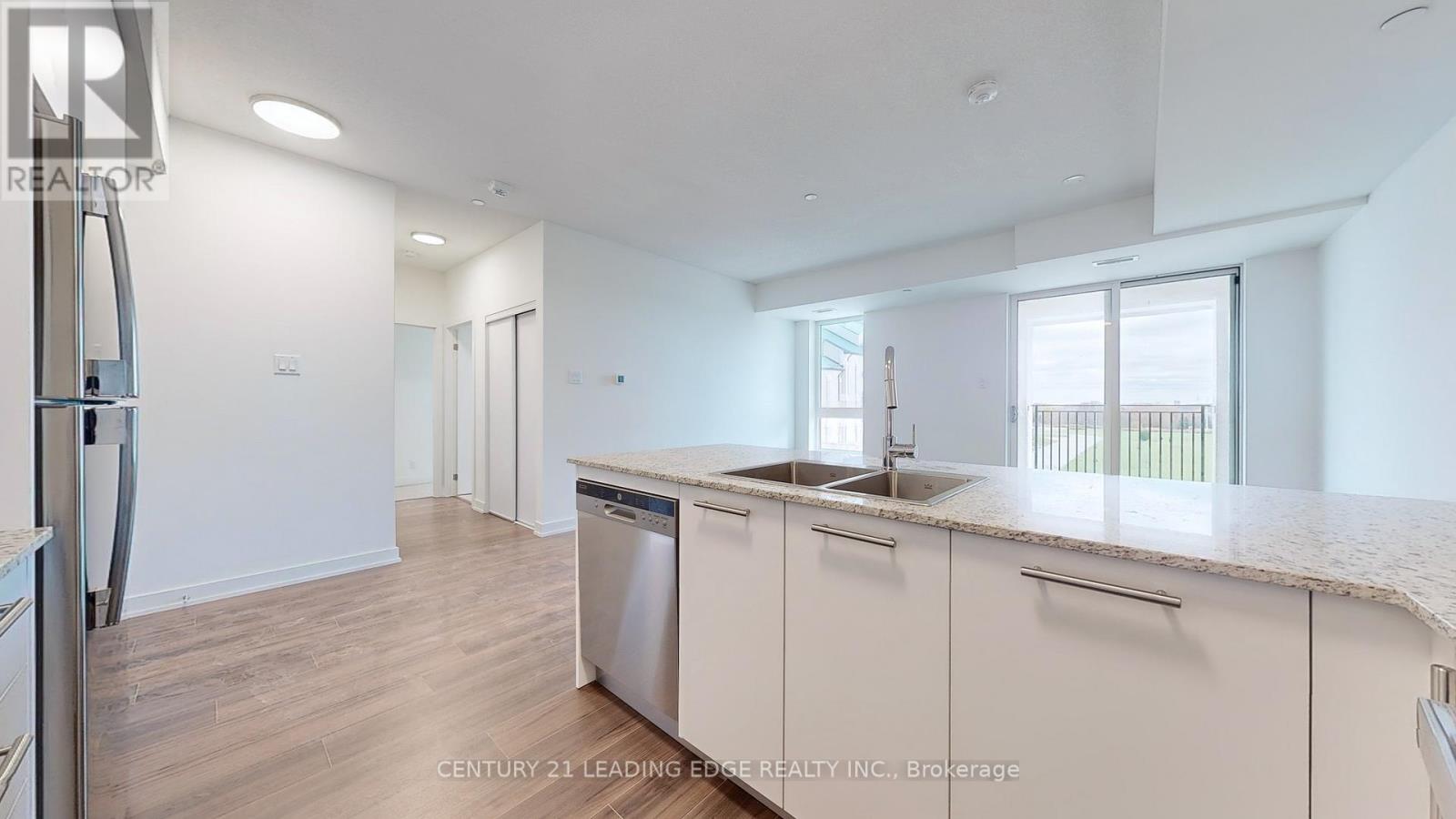 303 - 101 Cathedral High Street, Markham, Ontario L6C 0P1 - Photo 8 - N12753978