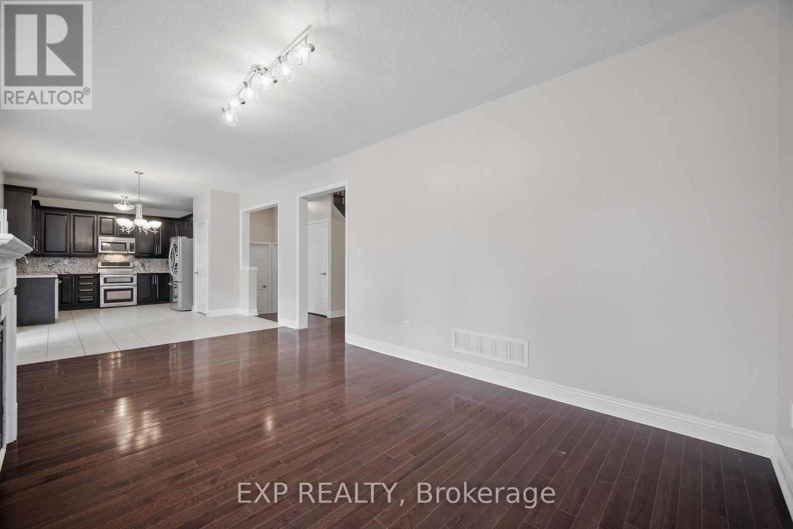 94 Kingsview Drive, Vaughan, Ontario  L4H 3A2 - Photo 11 - N12754020