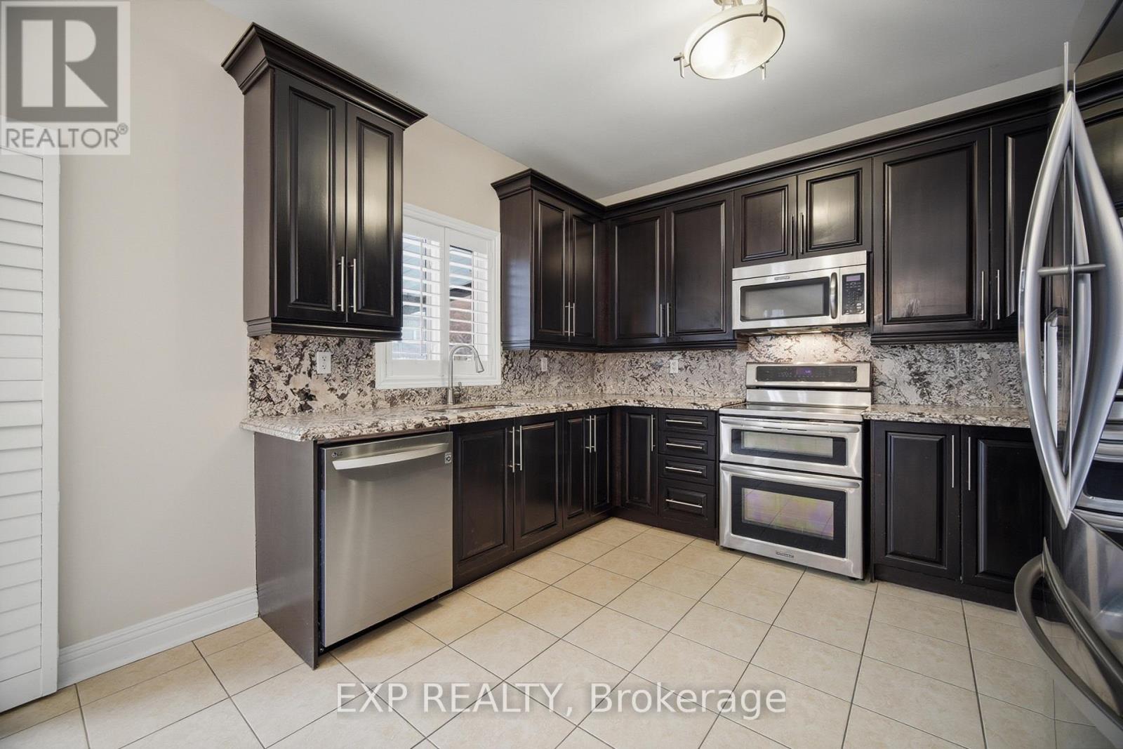 94 Kingsview Drive, Vaughan, Ontario  L4H 3A2 - Photo 17 - N12754020