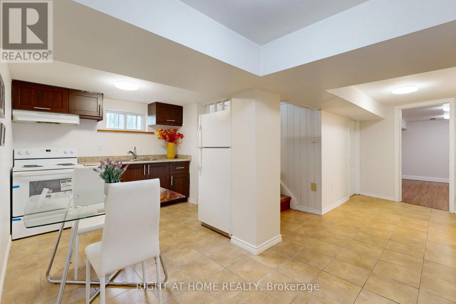 Lower - 78 Longford Drive, Newmarket, Ontario  L3Y 2Y4 - Photo 3 - N12754038