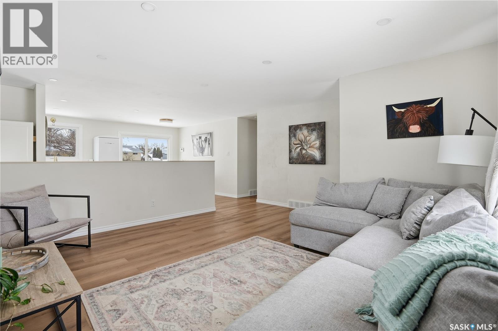 78 Aitken Crescent, Regina, Saskatchewan  S4R 5W7 - Photo 4 - SK027844