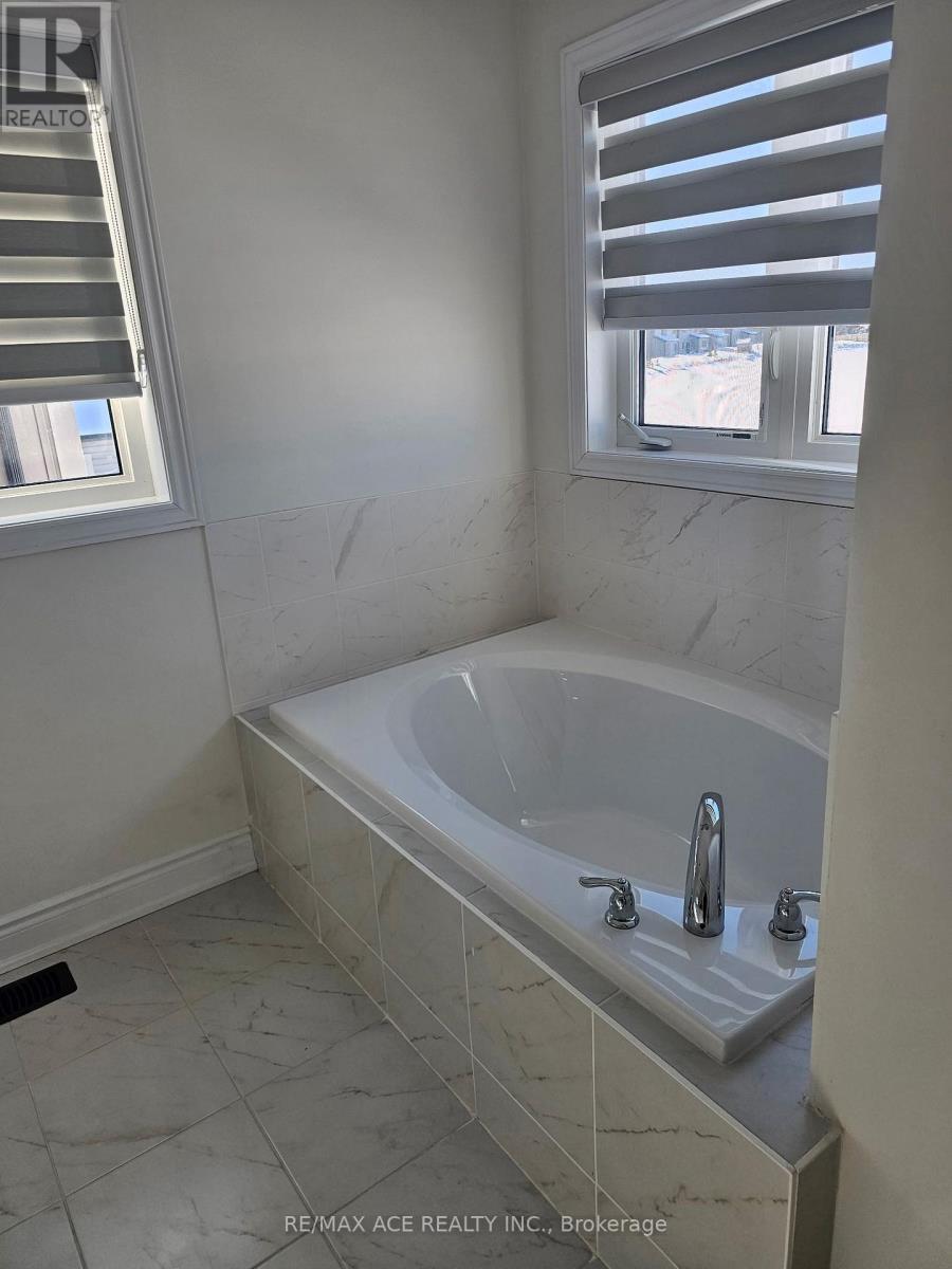 37 Union Boulevard, Wasaga Beach, Ontario  L9Z 0M6 - Photo 17 - S12753902