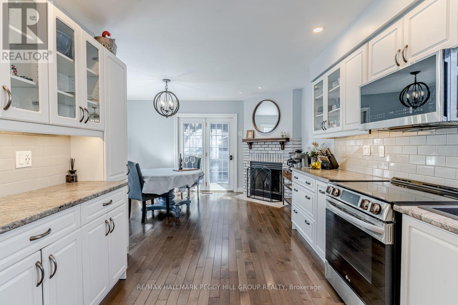 20 Pae Drive, Barrie (Painswick North), Ontario  L4N 7N7 - Photo 2 - S12753962