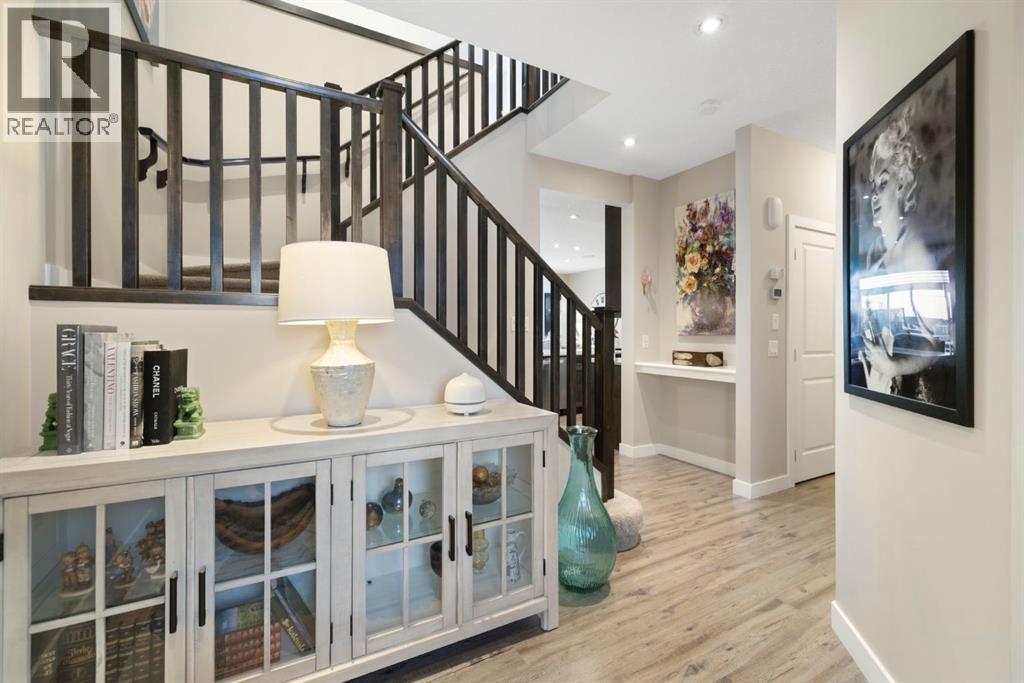 8 Emberside Glen, Cochrane, Alberta  T4C 2L6 - Photo 2 - A2282601