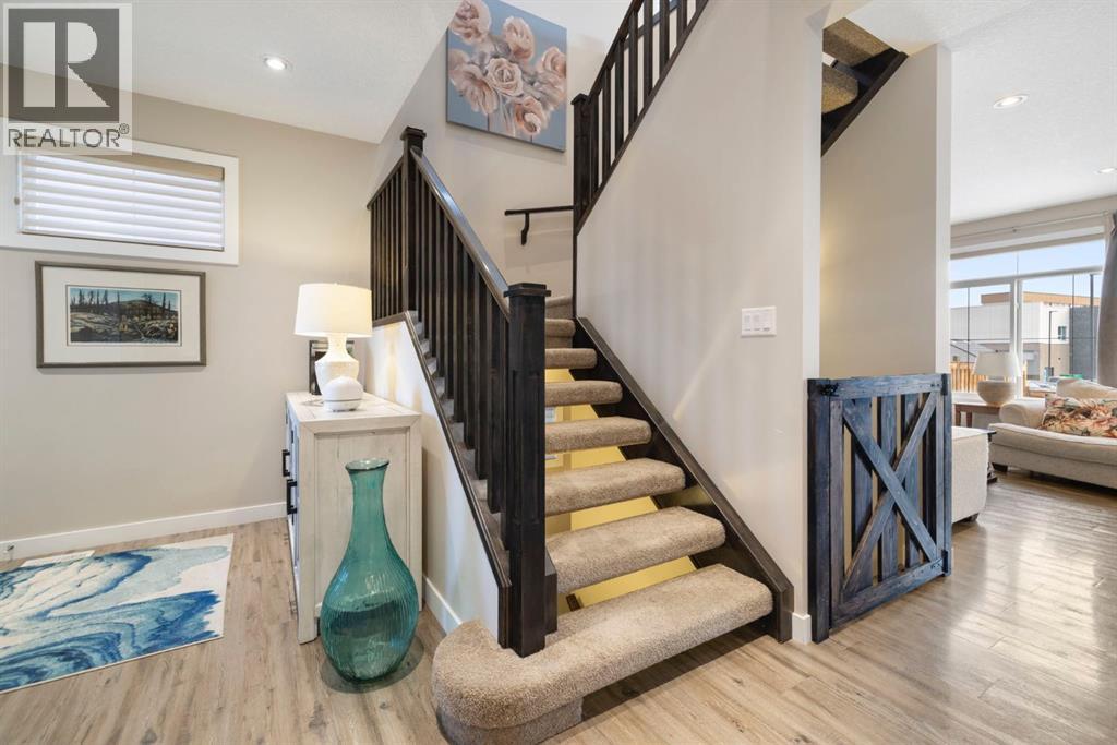 8 Emberside Glen, Cochrane, Alberta  T4C 2L6 - Photo 7 - A2282601