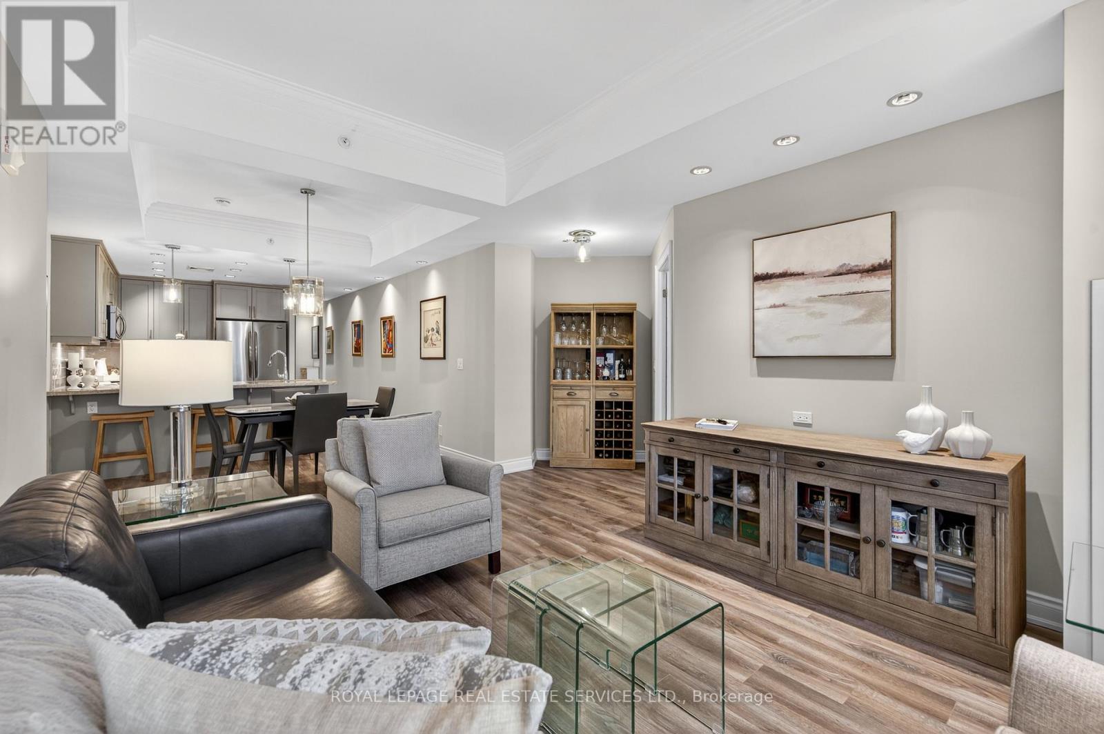 410 - 205 Lakeshore Road W, Oakville, Ontario  L6K 0H8 - Photo 19 - W12753834