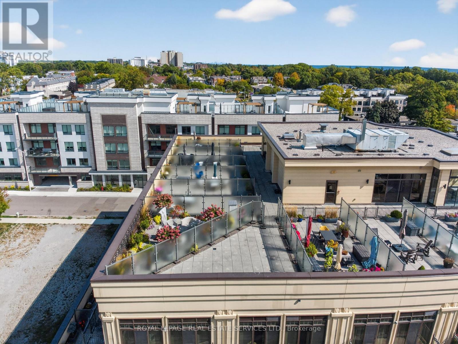 410 - 205 Lakeshore Road W, Oakville, Ontario  L6K 0H8 - Photo 30 - W12753834