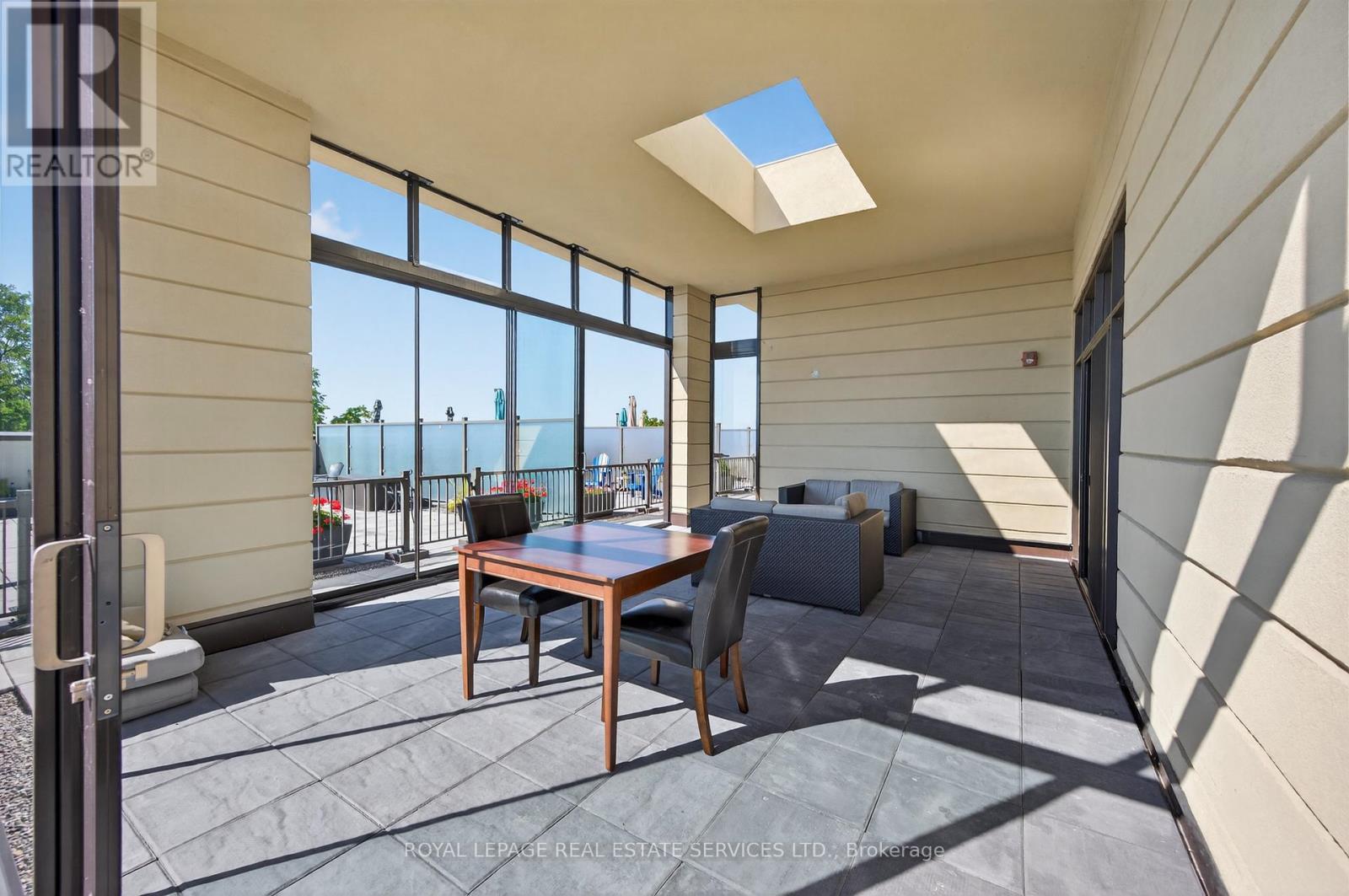 410 - 205 Lakeshore Road W, Oakville, Ontario  L6K 0H8 - Photo 38 - W12753834