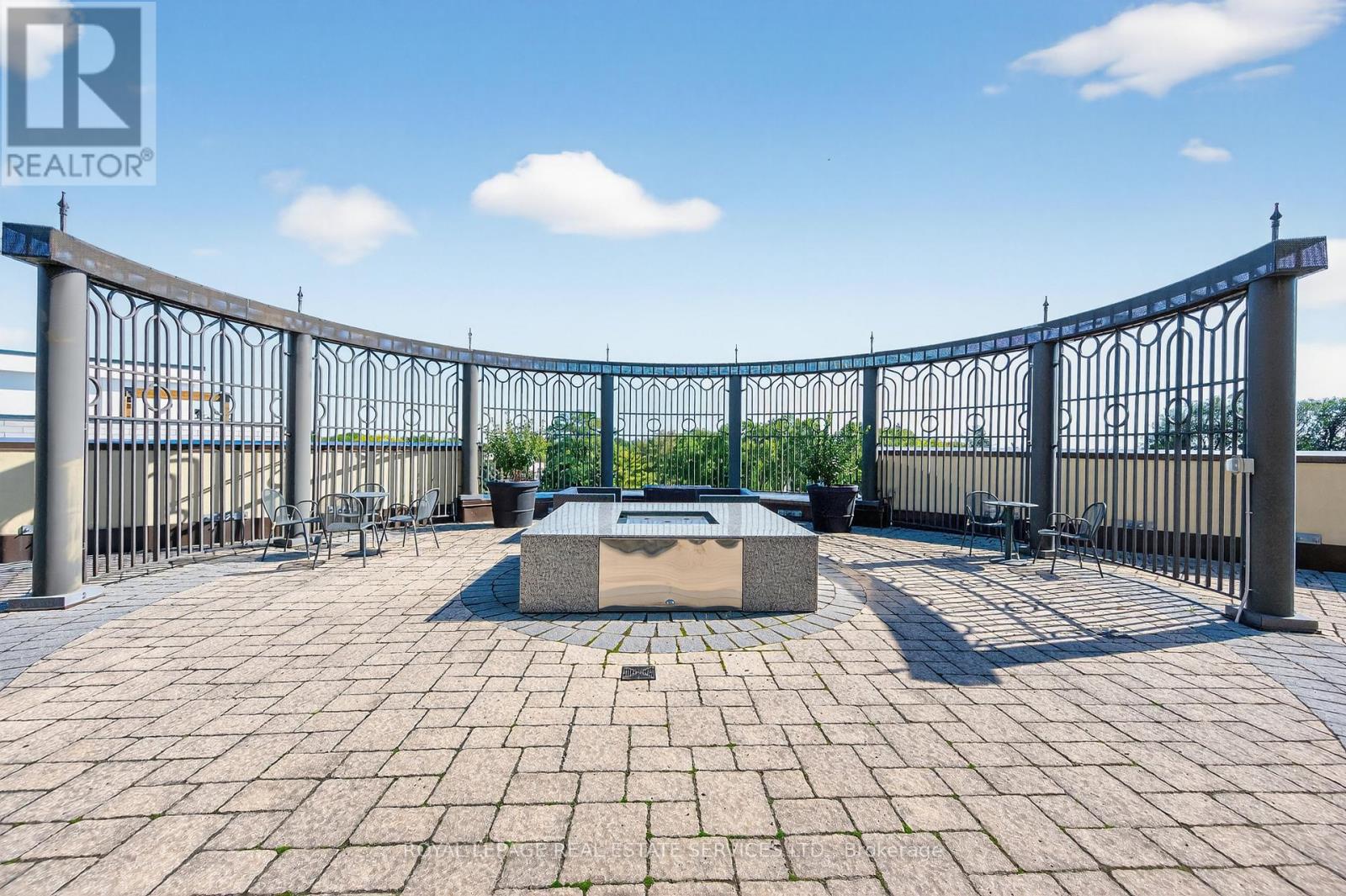 410 - 205 Lakeshore Road W, Oakville, Ontario  L6K 0H8 - Photo 48 - W12753834