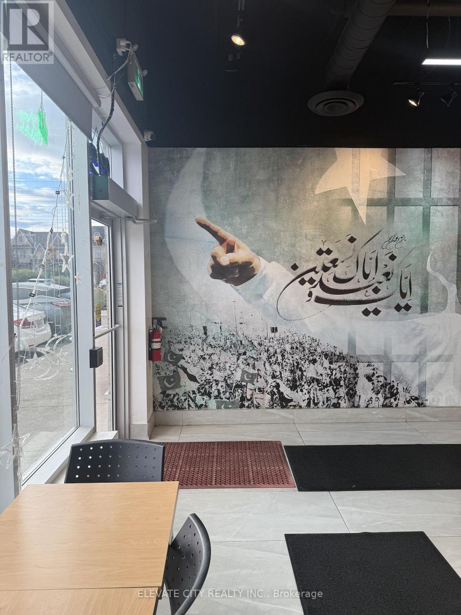 40 - 3910 Eglinton Avenue W, Mississauga, Ontario  L5M 2R9 - Photo 2 - W12753914