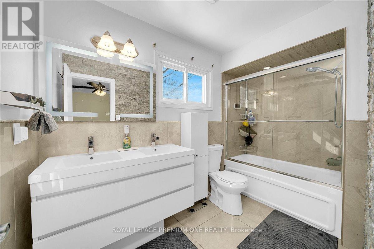 30 Mitchell Avenue, Brampton, Ontario  L6Z 1H3 - Photo 16 - W12753936