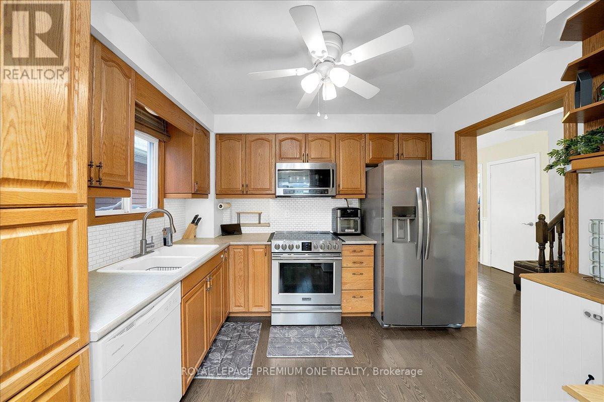 30 Mitchell Avenue, Brampton, Ontario  L6Z 1H3 - Photo 6 - W12753936